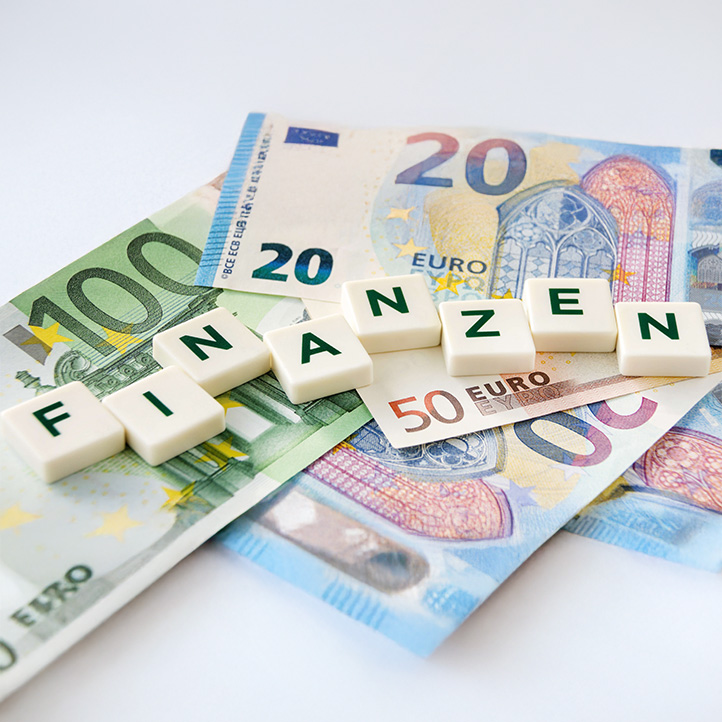 Was kostet ein Immobilienmakler in Freiburg? – Provision & Kosten erklärt